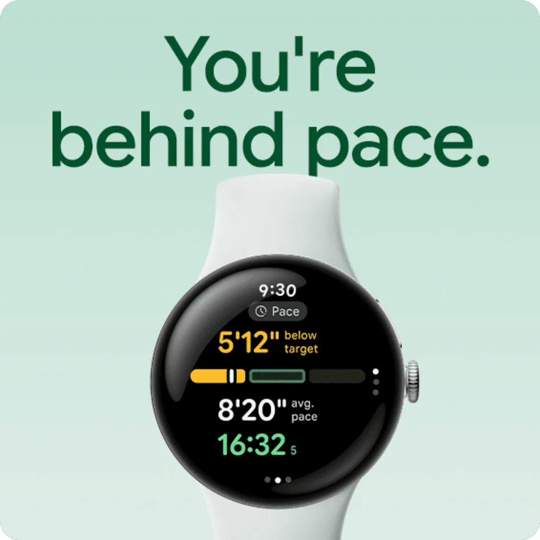 Google Pixel Watch 5 s obrazovkou běžeckého koučování ukazující tempo a čas